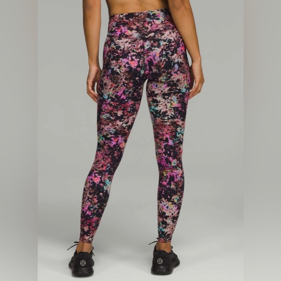 Lululemon Base Pace HighRise Tight 28" Stencil Blossom Red Multi Women’s Size 10 - Picture 3 of 11